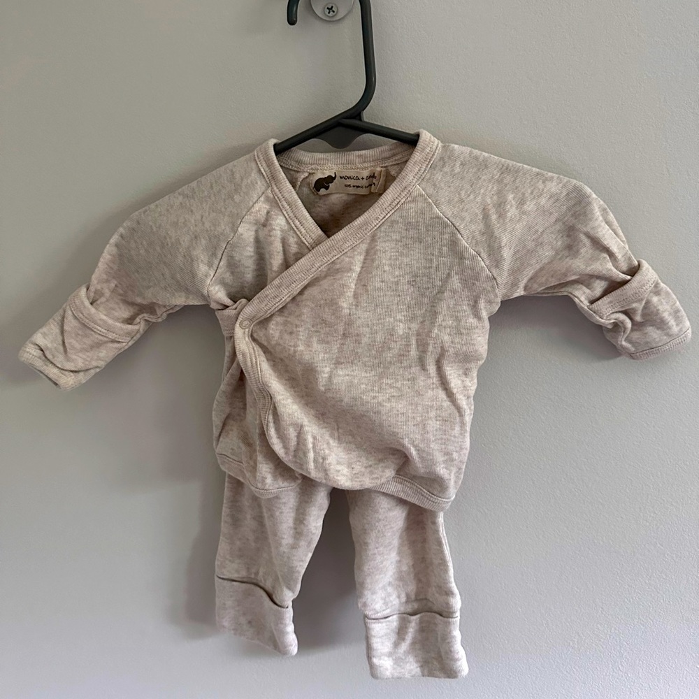 Monica + Andy unisex newborn set